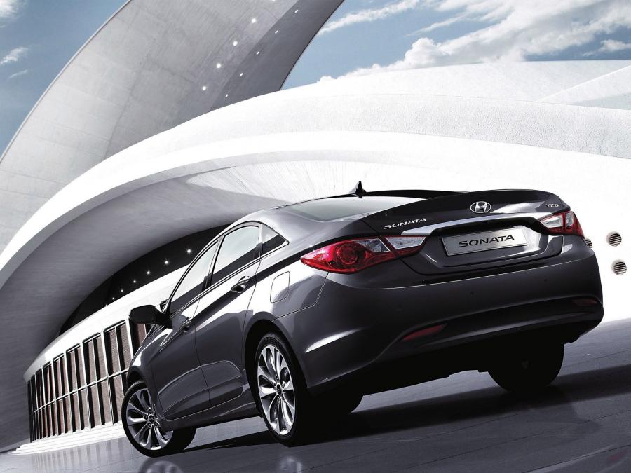  Hyundai Sonata 2009 года  (фото 11 из 40)